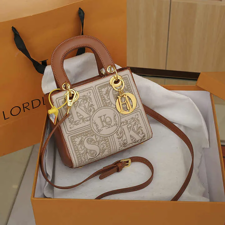 حقيبة كتف فاخرة كلاسيكية Classic Luxury Shoulder Bag