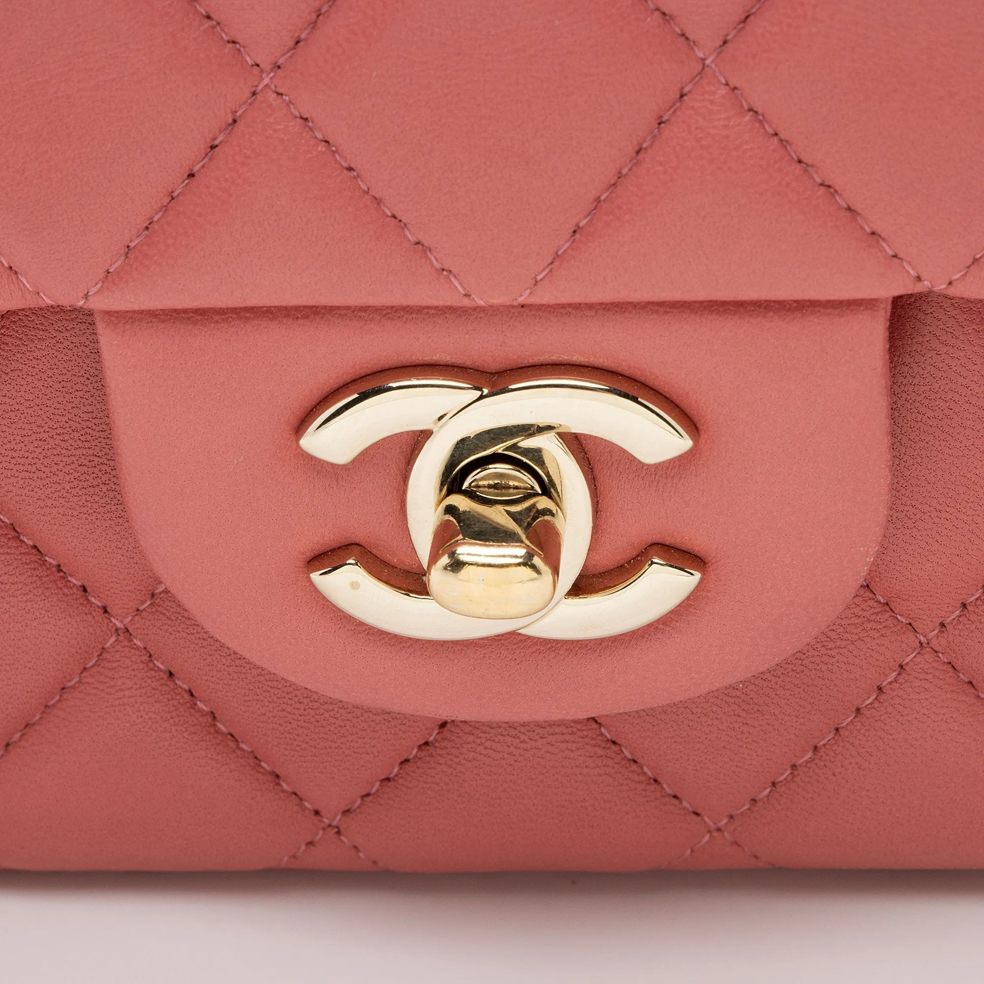 Chanel Limited Edition Lambskin Valentine Classic Medium Single Flap Bag (SHF-M2VY9h)