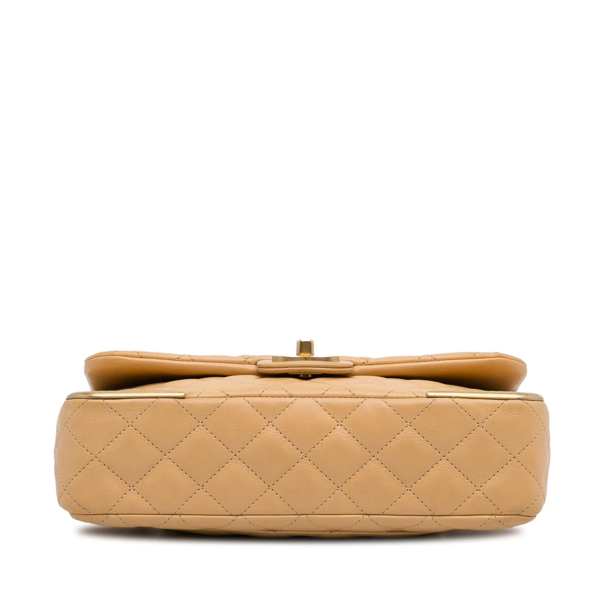 Chanel Medium Classic Lambskin Metal Edge Shoulder Bag (SHG-0qisTN)