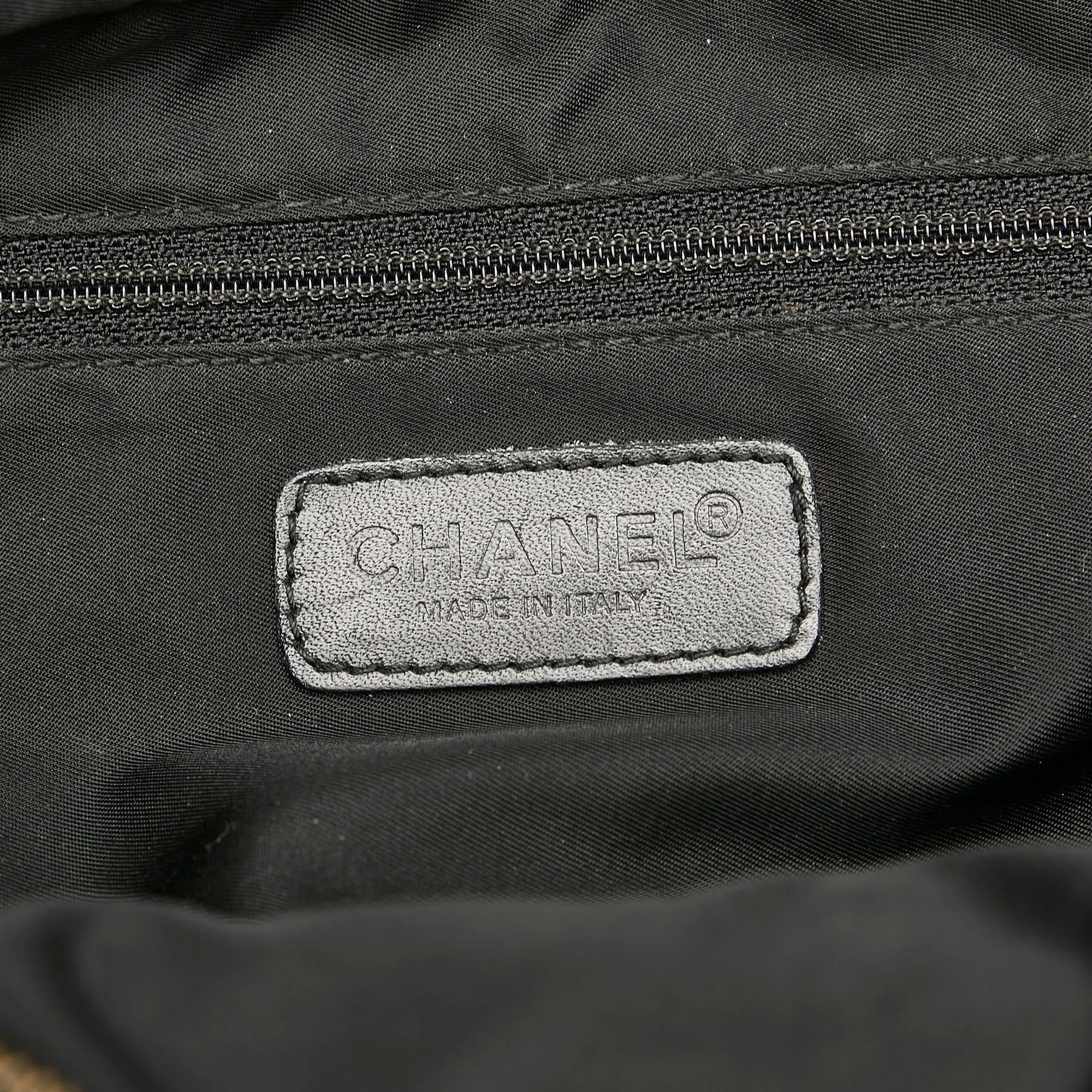 Chanel New Travel Line Canvas Handbag (SHG-25650)