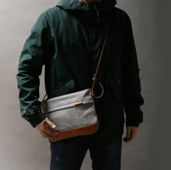 Iclea Bag: Crossbody Bag