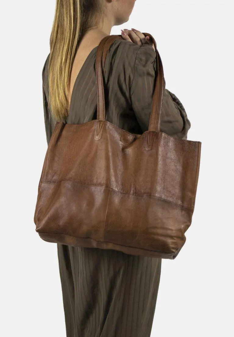 Marlo Urban - Walnut