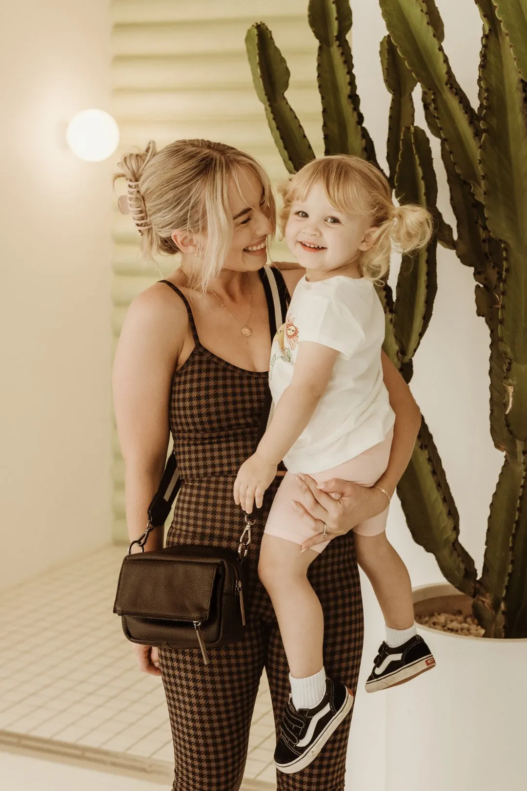OiOi Playground Cross Body - Jet