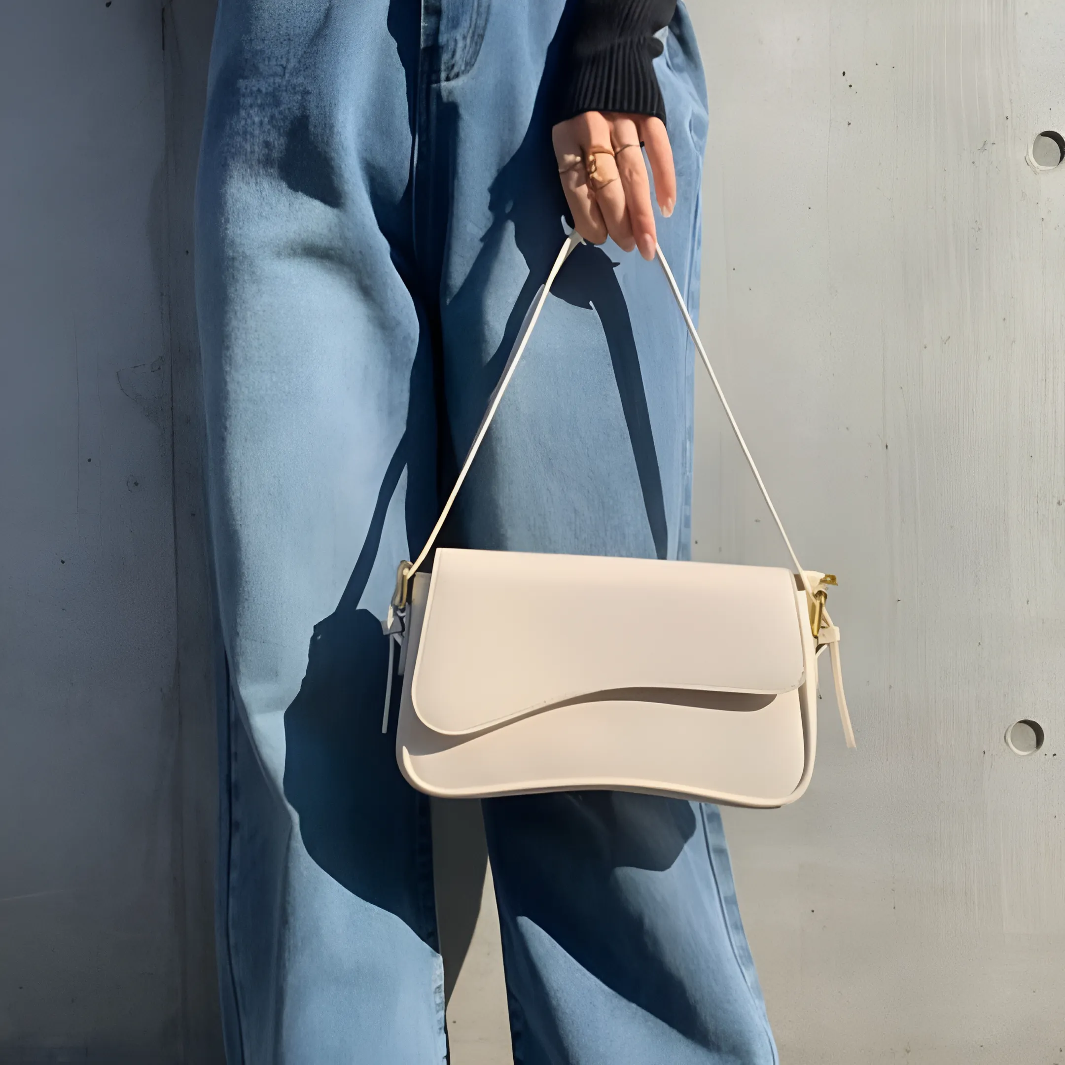 The Yennie Shoulder Bag